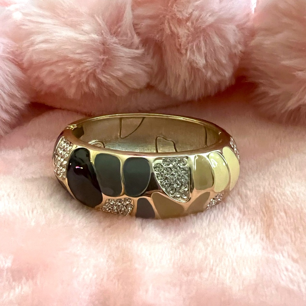 Gold Tone Geometric Shapes Bracelet w/ Rhinestones Black, Grey, & Cream Design - Picture 5 of 5